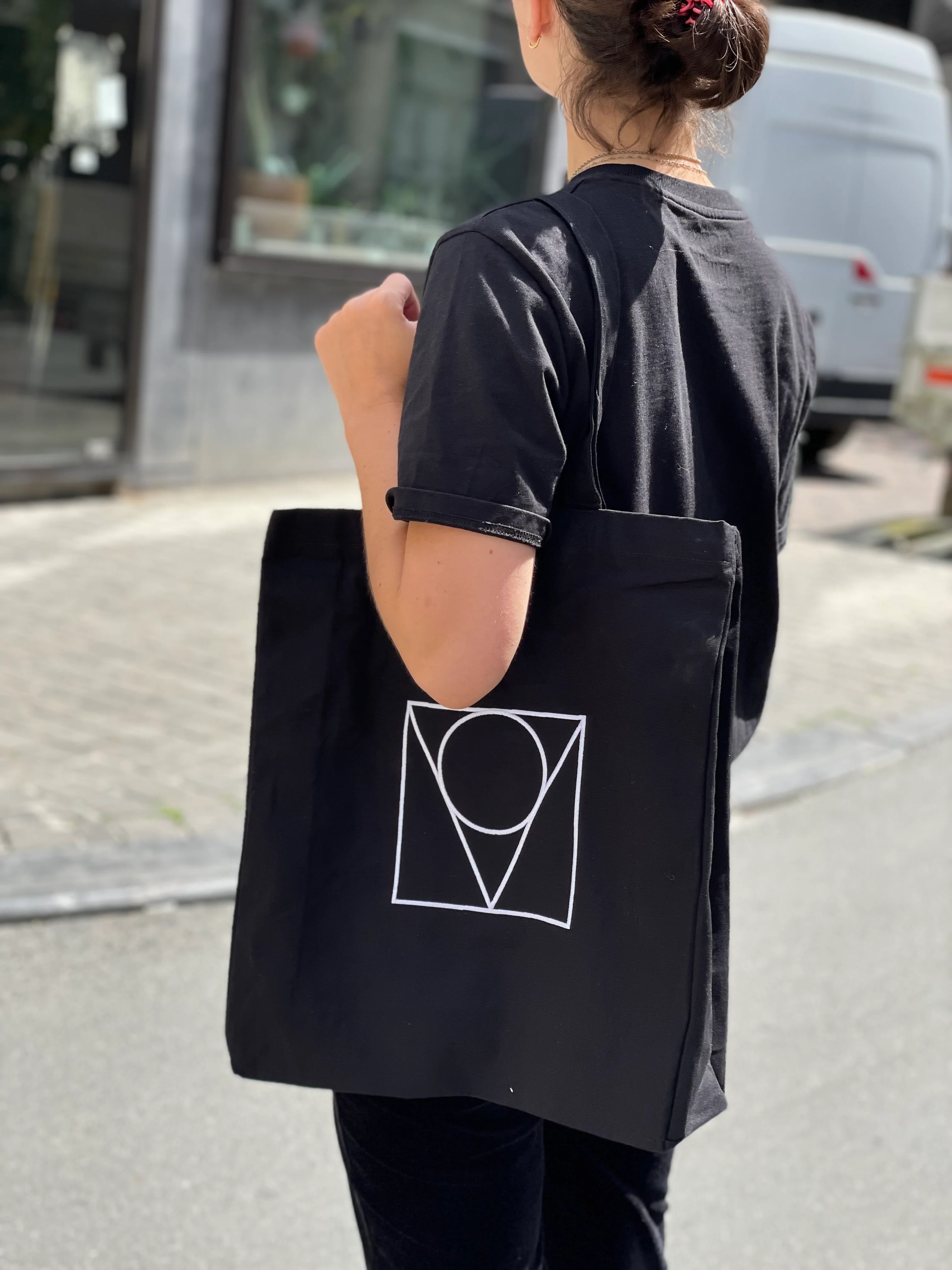 MOK Tote embroidered